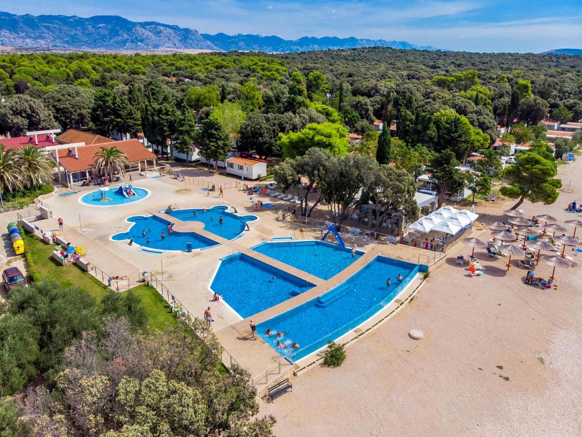 Mobile Homes Mediteran In Caravan Park Strasko, نوفاليا المظهر الخارجي الصورة