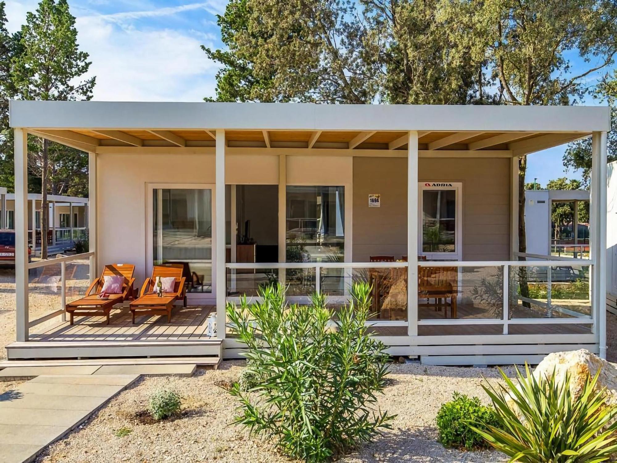 Mobile Homes Mediteran In Caravan Park Strasko, نوفاليا المظهر الخارجي الصورة